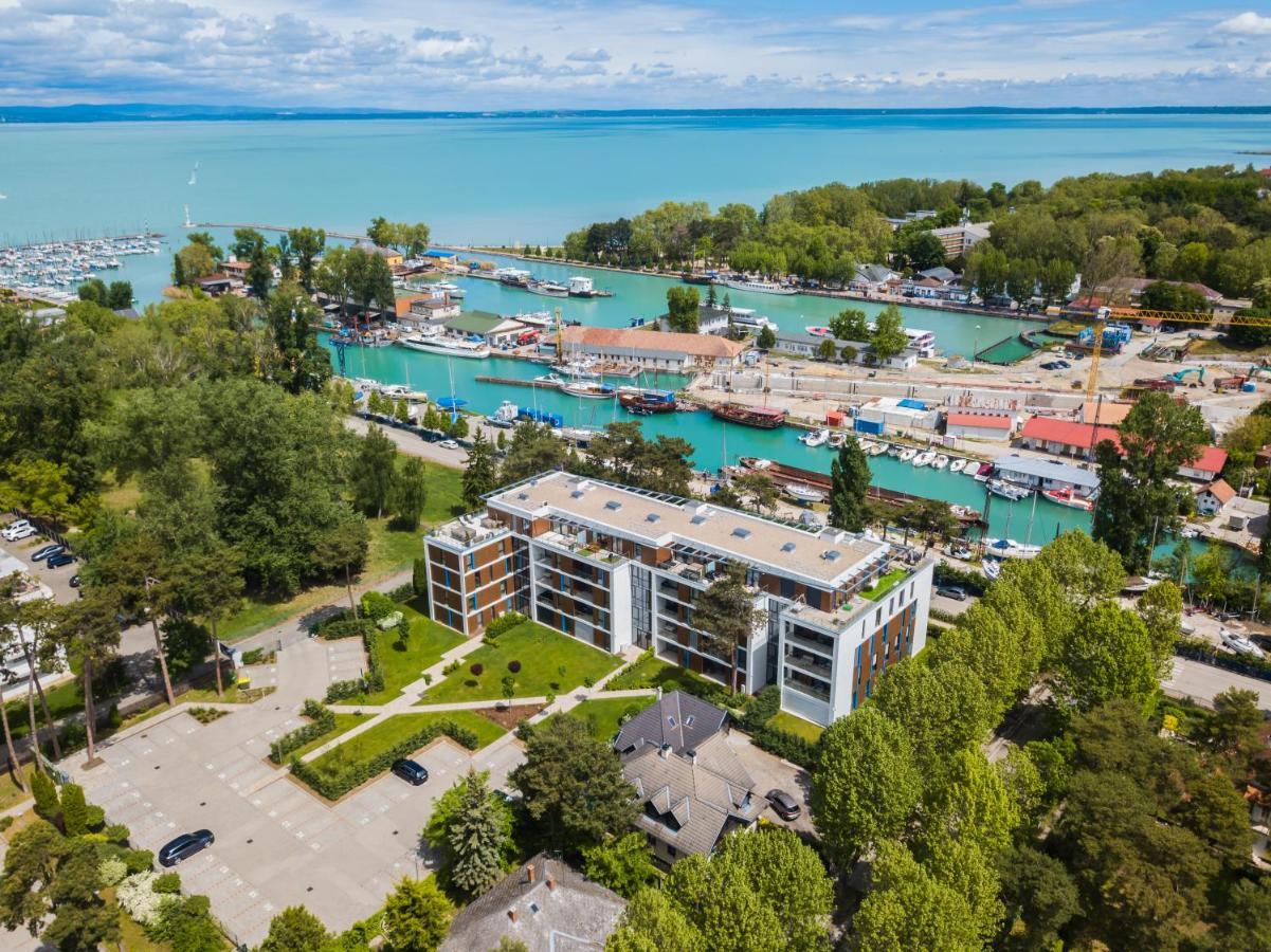 Mf Port Azur Wellness Apartments Siófok Exterior foto